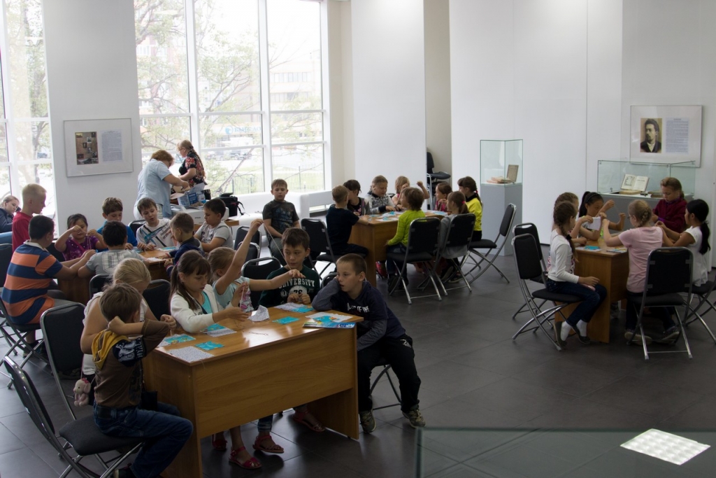 Куклы в музее книги Чехова, Фото с места события собственное