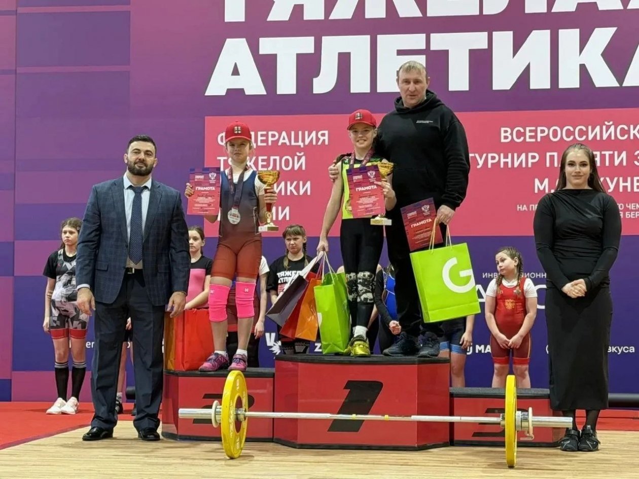 Итоги соревнований по тяжелой атлетике пресс-служба министерства спорта Сахалинской области