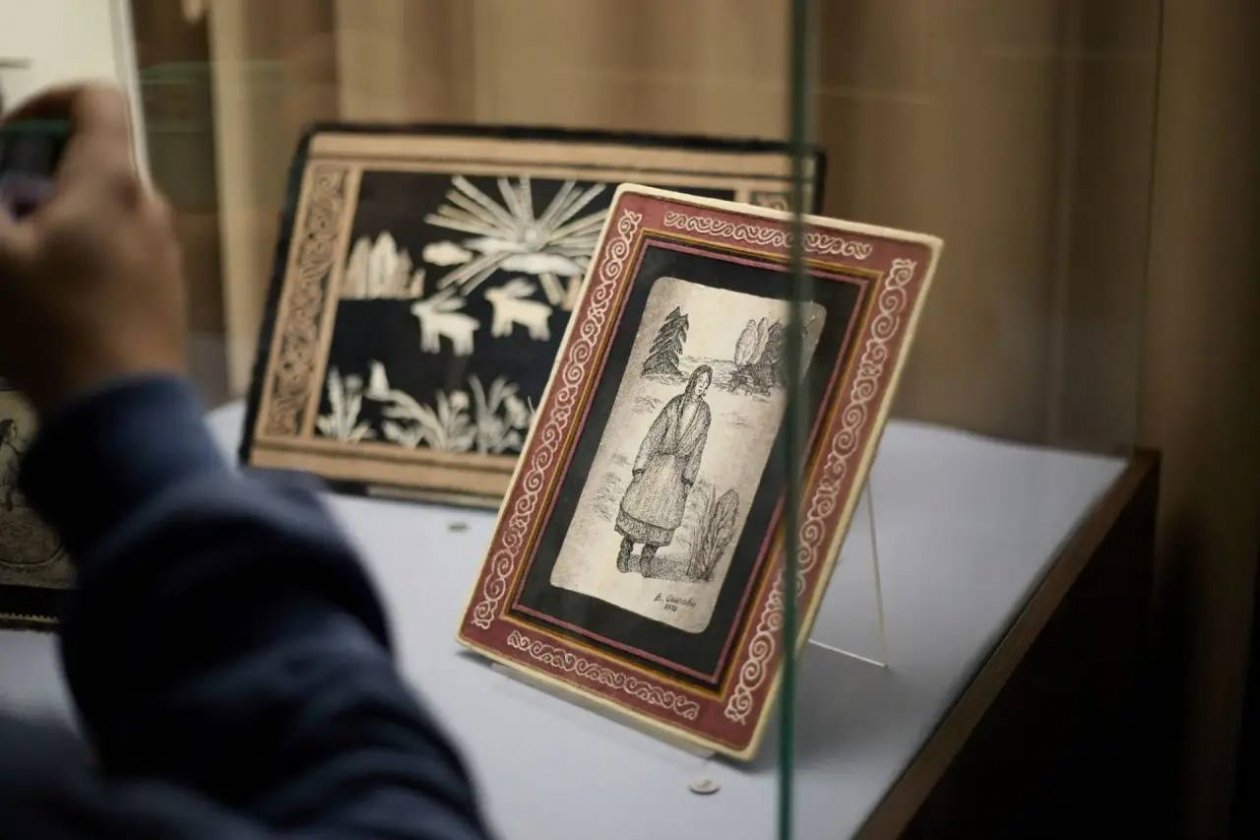 Выставка мастера по обработке рыбьей кожи открылась в Южно-Сахалинске пресс-служба Сахалинского областного краеведческого музея