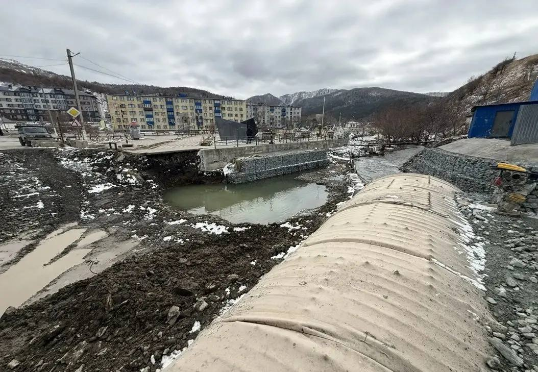 Строительство моста через реку Правда пресс-служба министерства транспорта и дорожного хозяйства Сахалинской области