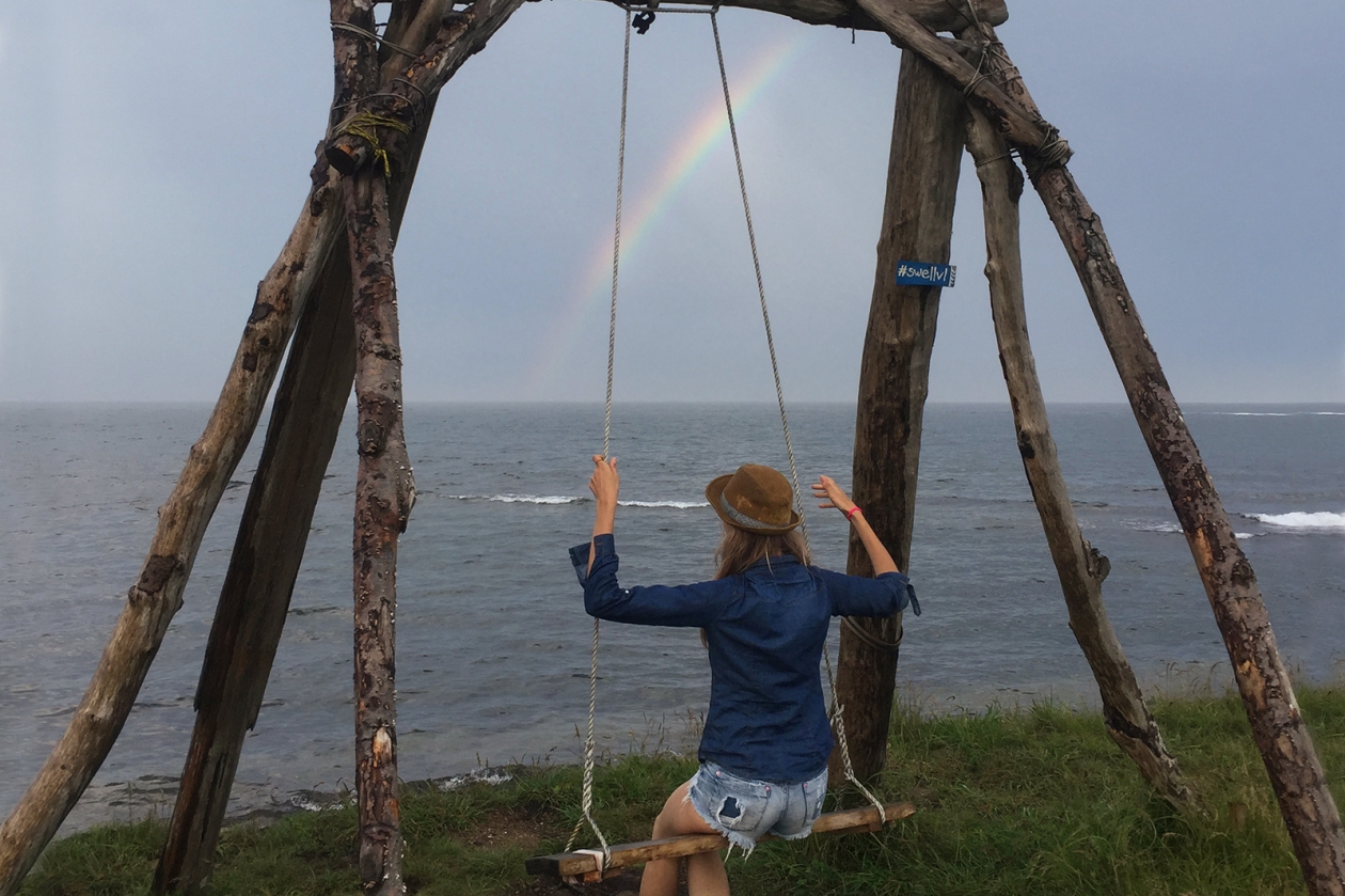 Ахлестышева, море, остров Русский, бухта, радуга, девушка, качели, лето Мария Бородина, ИА PrimaMedia