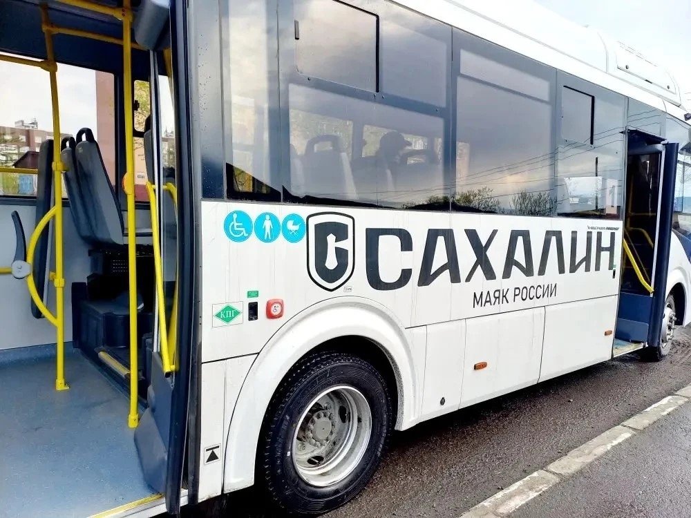 Восемь газовых автобусов начали курсировать в Поронайском районе МАХ-канал мэра Поронайского муниципального округа Антона Карпукова