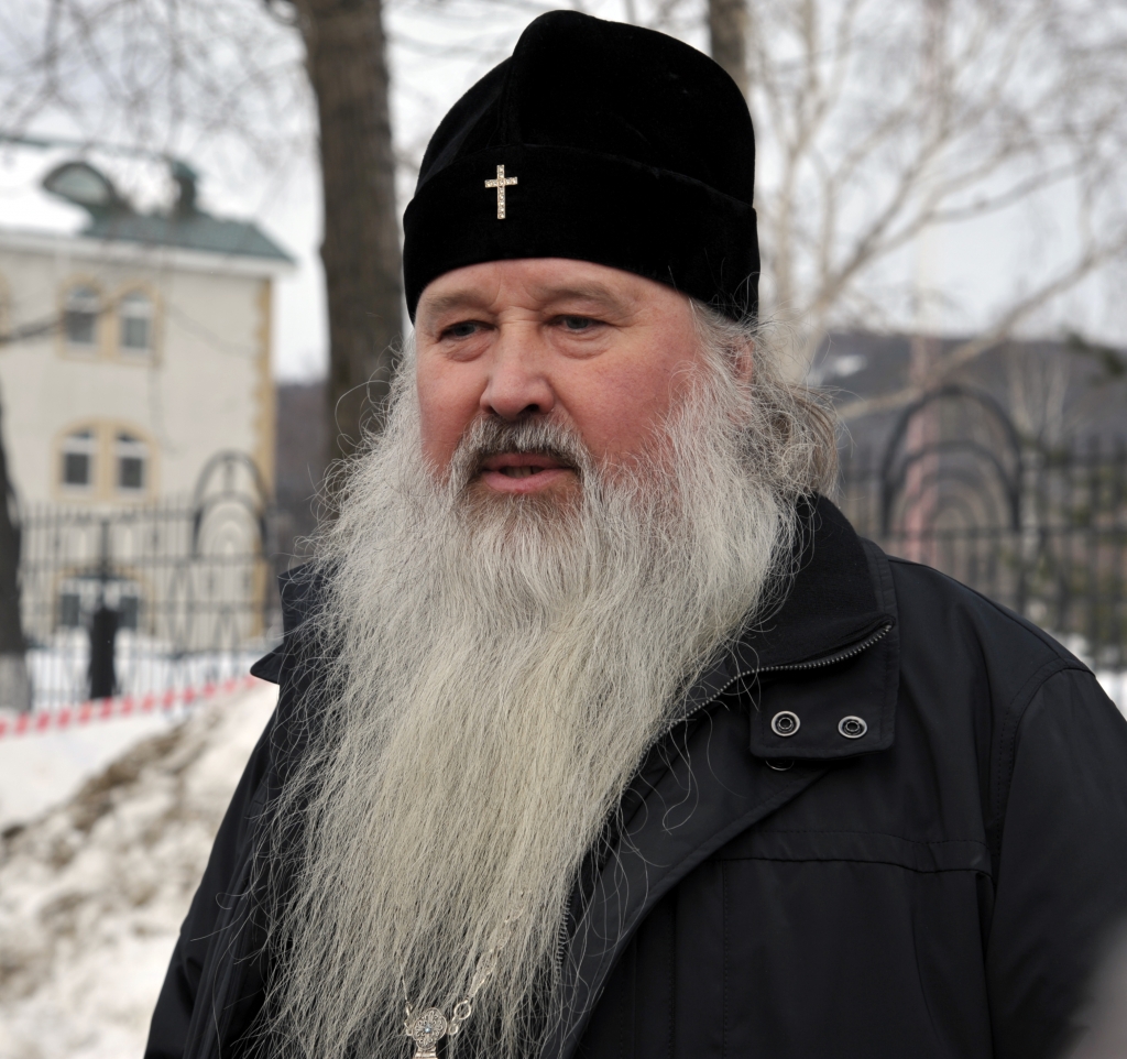 о.Тихон после инцидента 9 февраля, Фото с места события собственное