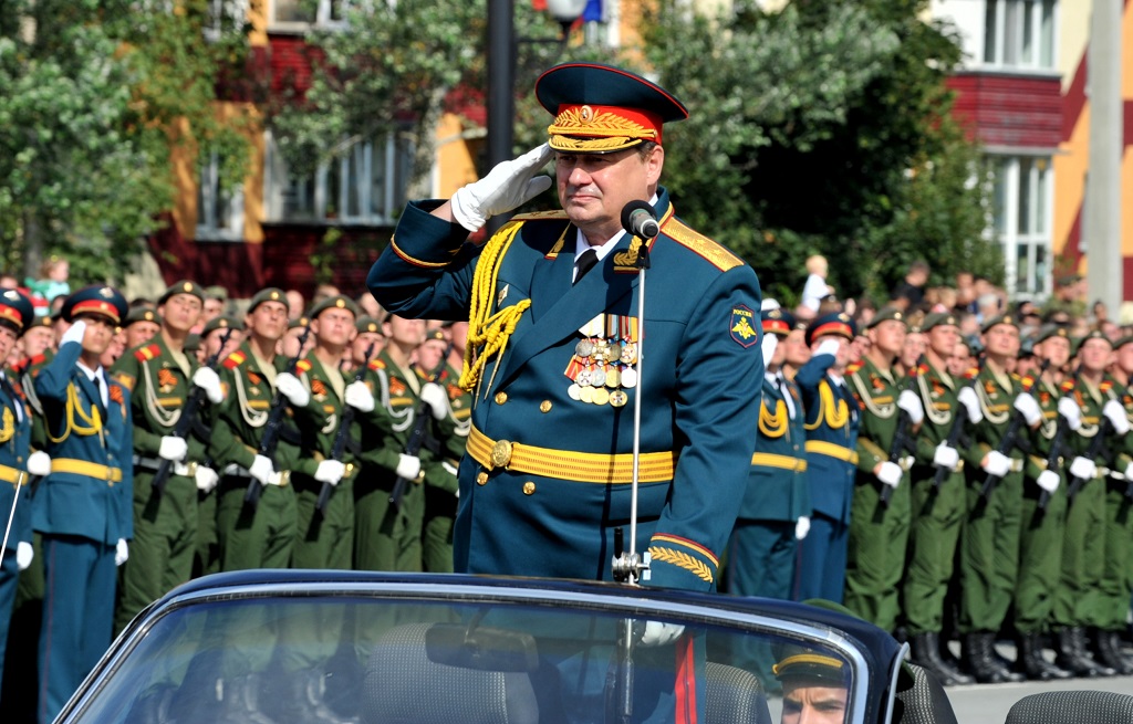 Парад в честь 70-летия освобождения Сахалина и Курил