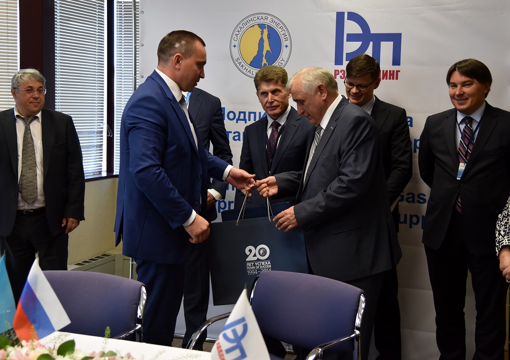 Церемония подписания договора