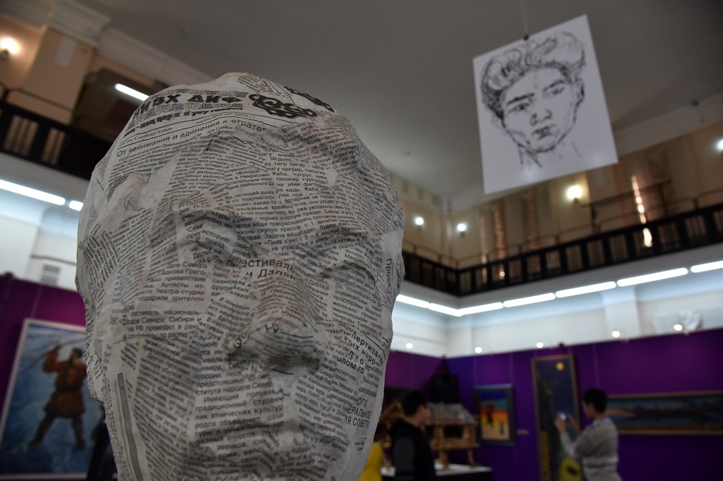 Открытие выставки к 80-летию Владимира Санги