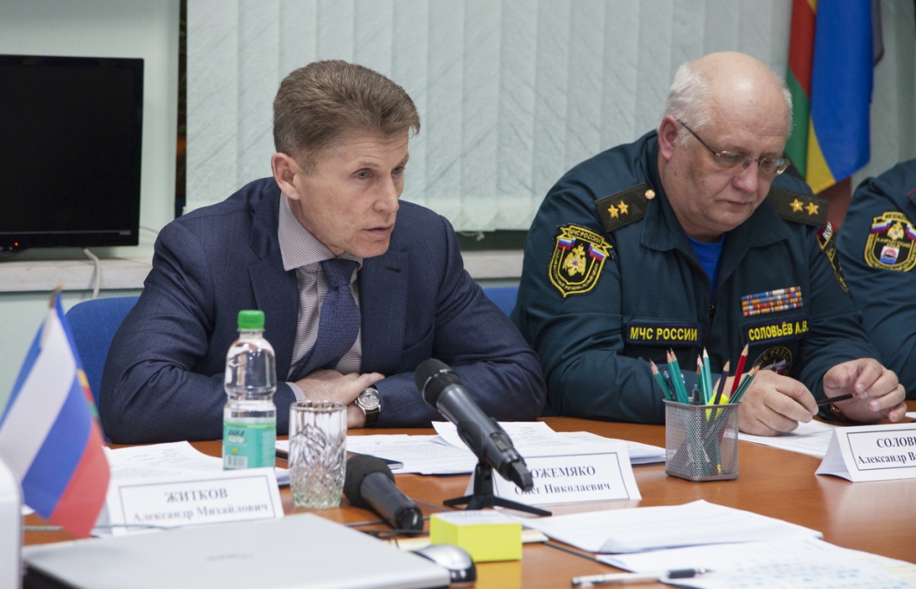 Губернатор контролирует ход восстановительных работ
