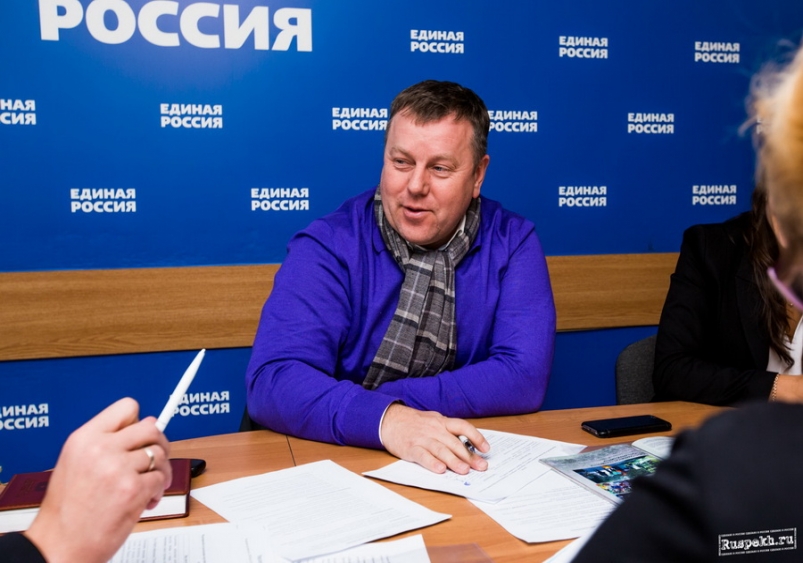 Юрий Азизов