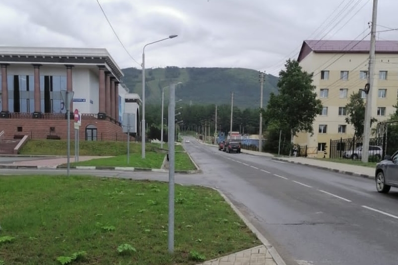 Неизвестные похитили около 12 дорожных знаков в Южно-Сахалинске