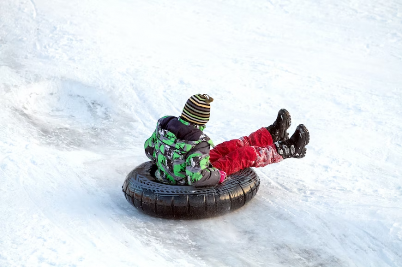 Зимние развлечения: как обезопасить себя на снежных горках