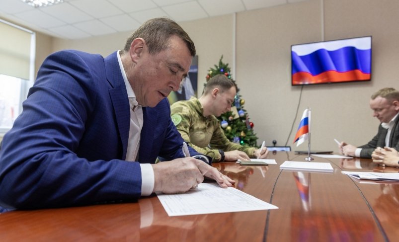 Подпись в поддержку Президента России Владимира Путина оставил Валерий Лимаренко