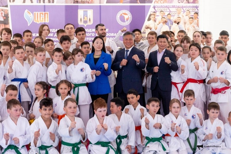 Президент федерации каратэ РФ позитивно оценил спортцентры в Южно-Сахалинске