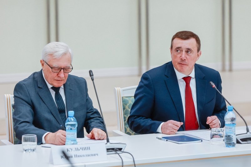 Праздничное заседание в честь 300-летия РАН провели в Южно-Сахалинске