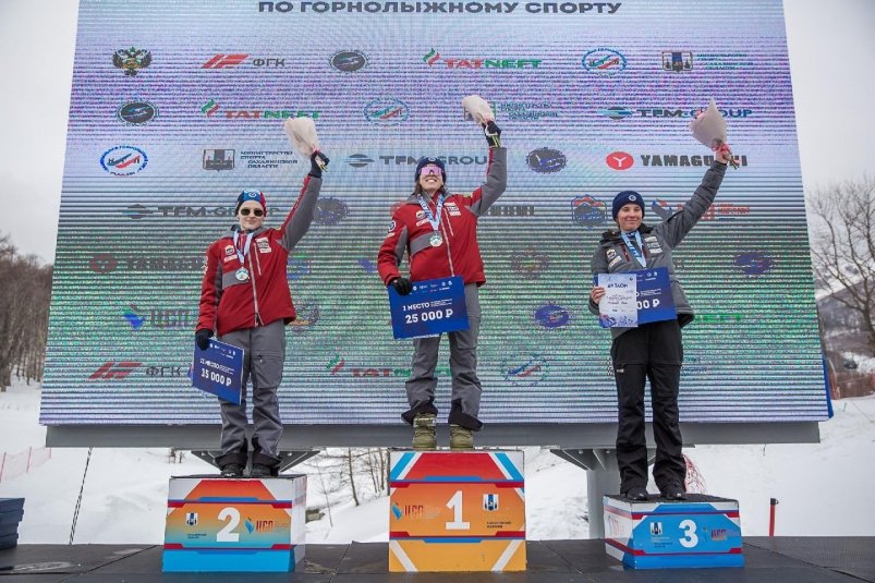 Спортсменка с Сахалина завоевала "серебро" финала Кубка России по горным лыжам