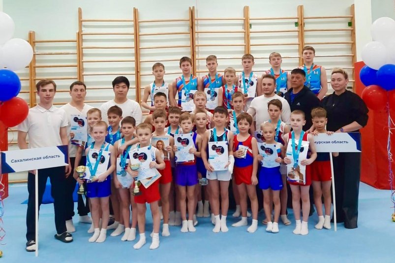 В Южно-Сахалинске прошли региональные соревнования по спортивной гимнастике