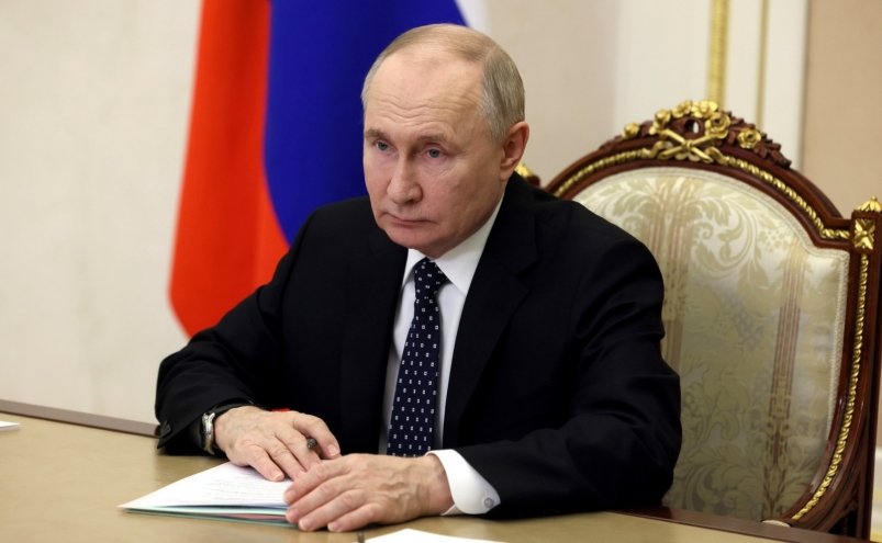 Путин дал старт работе молодежного образовательного центра 