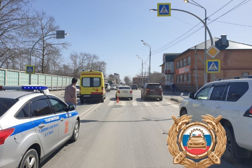 Иномарка сбила мужчину на пешеходном переходе в Южно-Сахалинске
