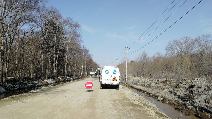 В Южно-Сахалинске закрыли участок дороги в районе СНТ 