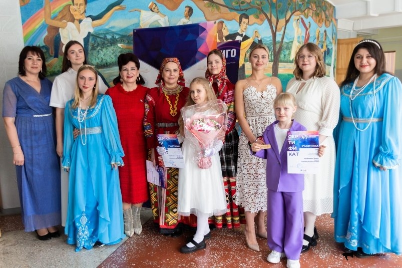 В Южно-Сахалинске песни в исполнении разных поколений слились в унисон на одной сцене