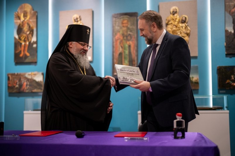 Сахалинский краеведческий музей и РПЦ подписали соглашение о сотрудничестве