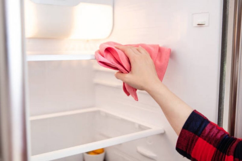 Как добиться отсутствия запаха из холодильника — одно простое чудо-средство