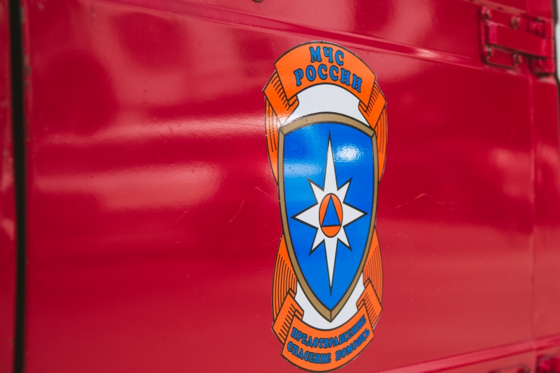 В Южно-Сахалинске пожарные ликвидировали возгорание автомобиля