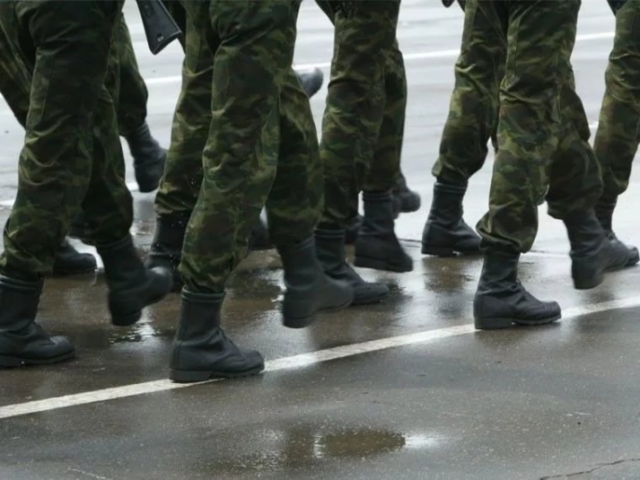 Заключившие контракт в Южно-Сахалинске военнослужащие получат выплату до 995 тысяч рублей 