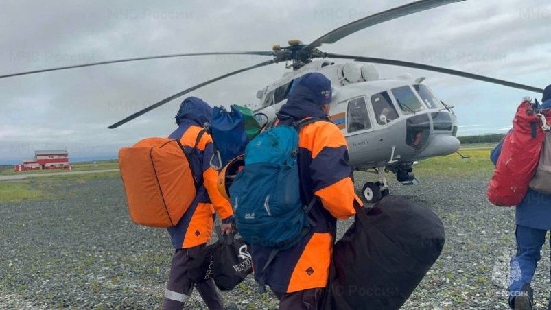 Вертолет вылетел на поиски пропавшего в море у берегов Сахалина мужчины