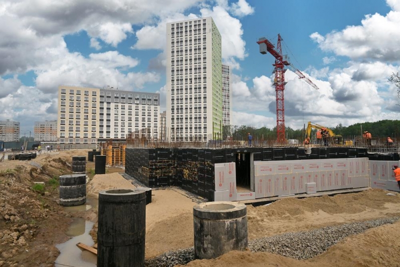 Ход строительства крупнейшего детсада в Хабаровске проверил мэр Сергей Кравчук