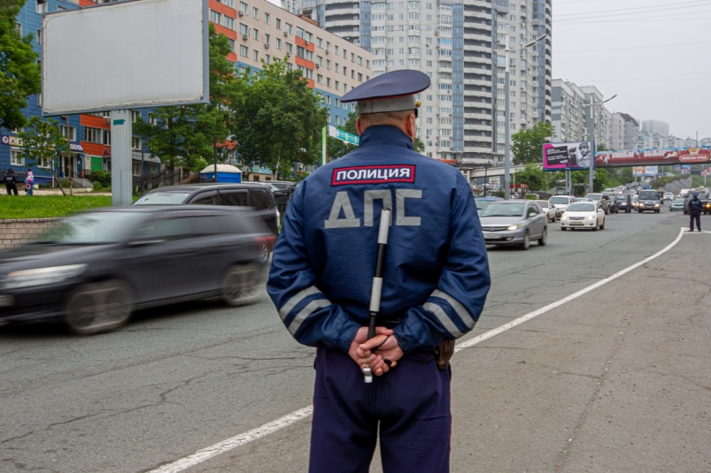 Житель Поронайска заплатит штраф за нарушение правил ПДД