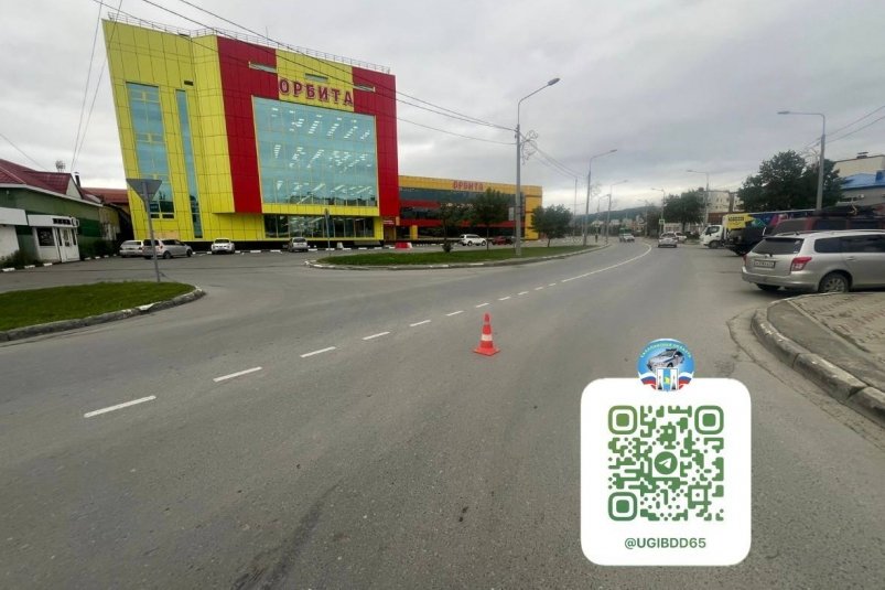 В Южно-Сахалинске водитель сбил пенсионерку, выезжая с парковки