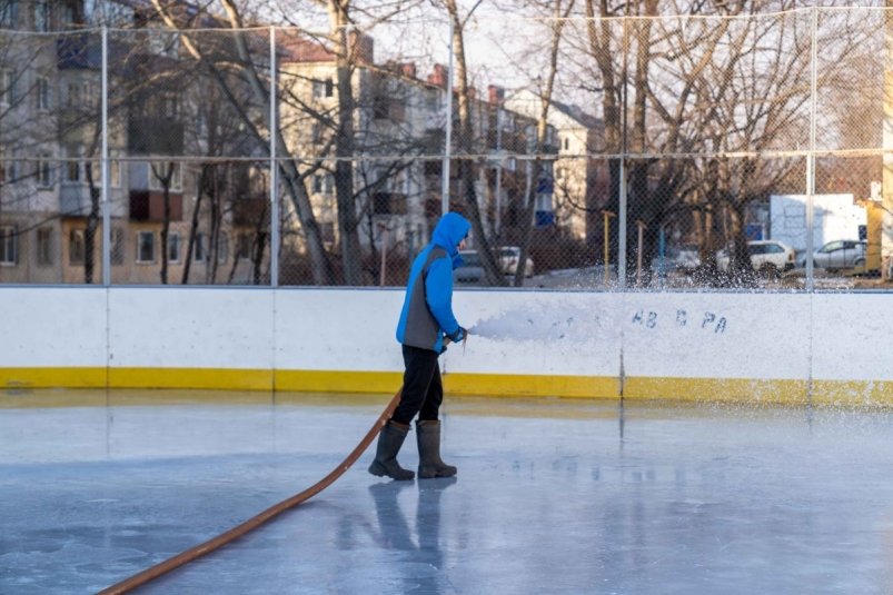 18 катков зальют в Южно-Сахалинске и планировочных районах