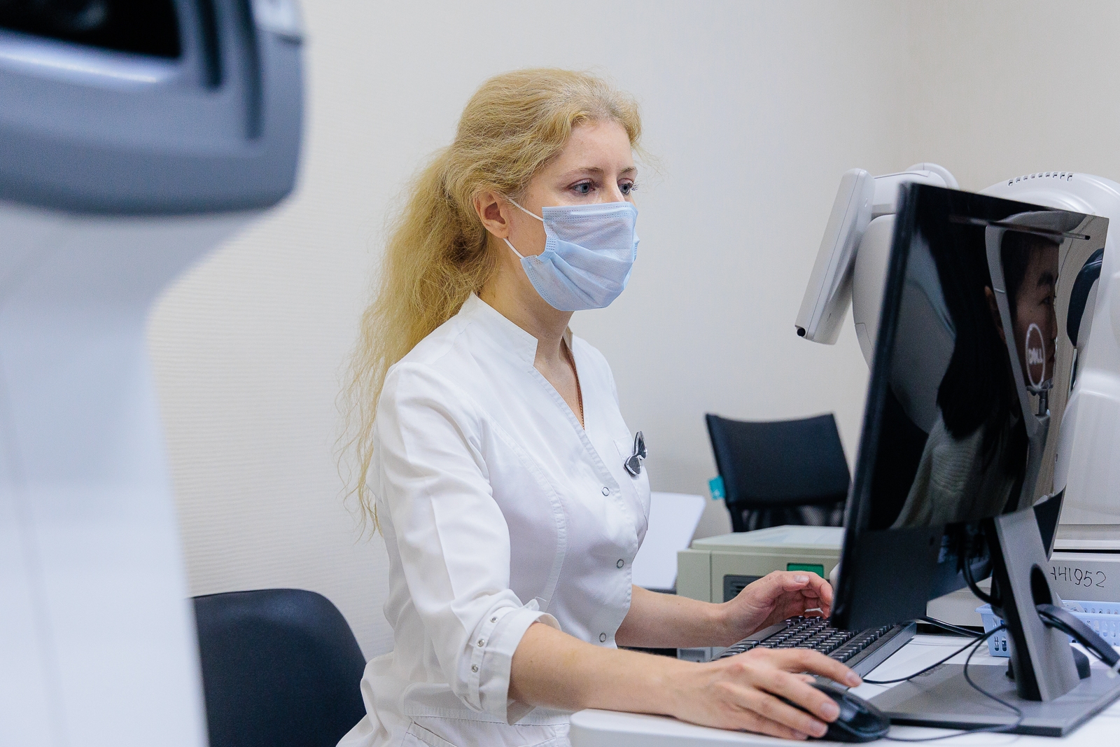 Врачам и медработникам будут по новым правилам платить зарплату Евгений Кулешов, ИА PrimaMedia