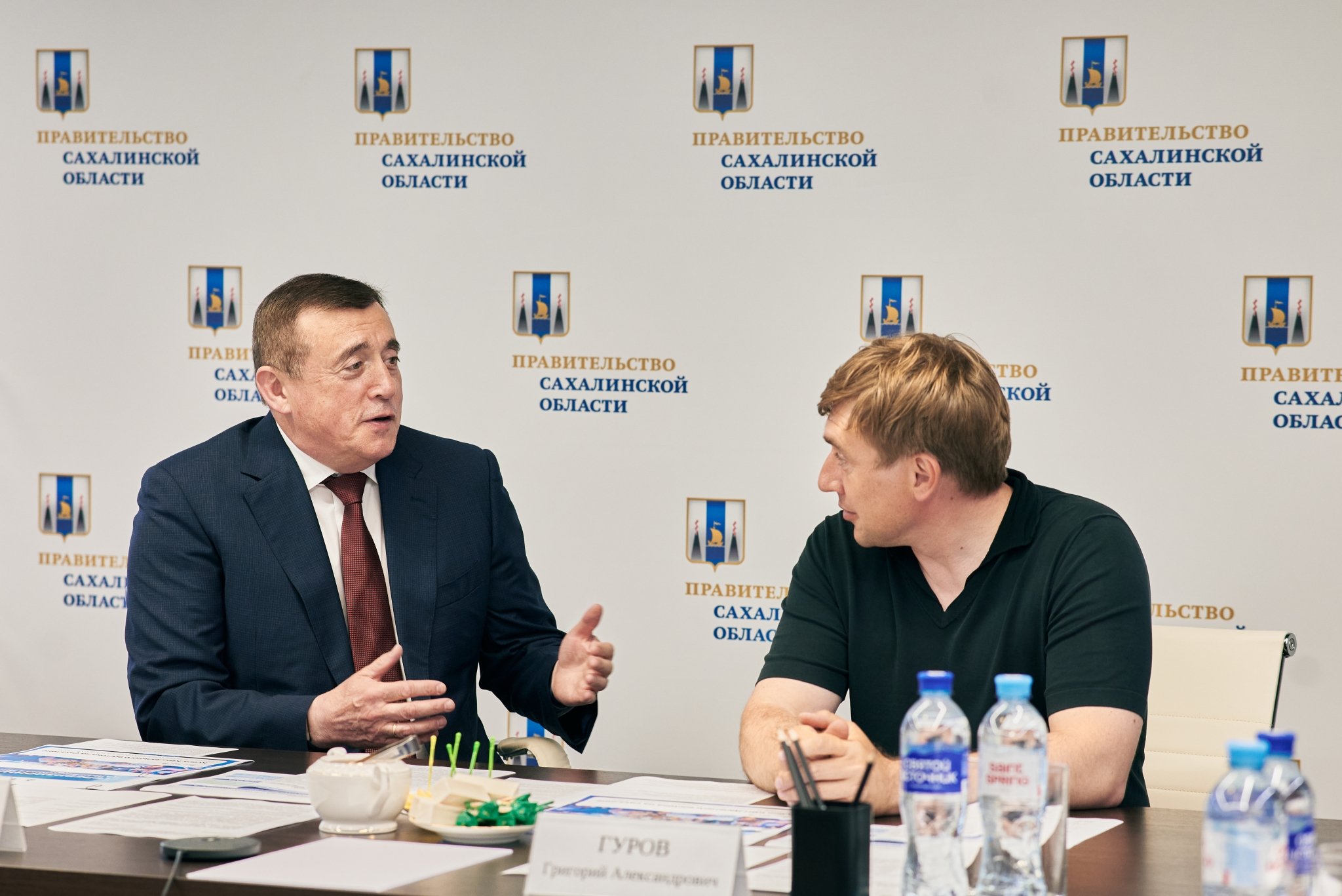 Валерий Лимаренко и Григорий Гуров пресс-служба правительства Сахалинской области